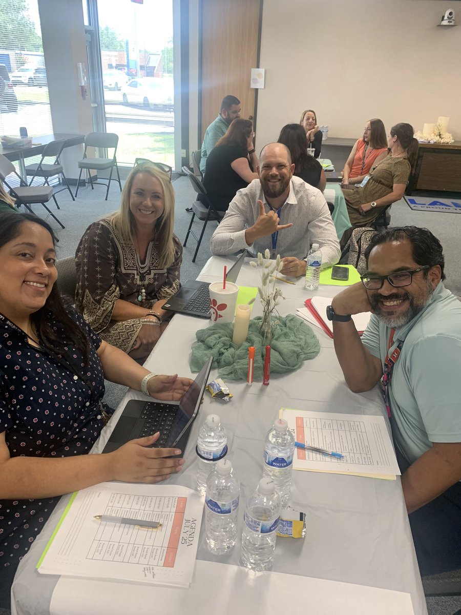 MelissaMmarvin's tweet photo. The LCISD content specialist had a great day 1 of training and collaborating with the secondary instructional coaches :) https://t.co/wpsqGl3frA