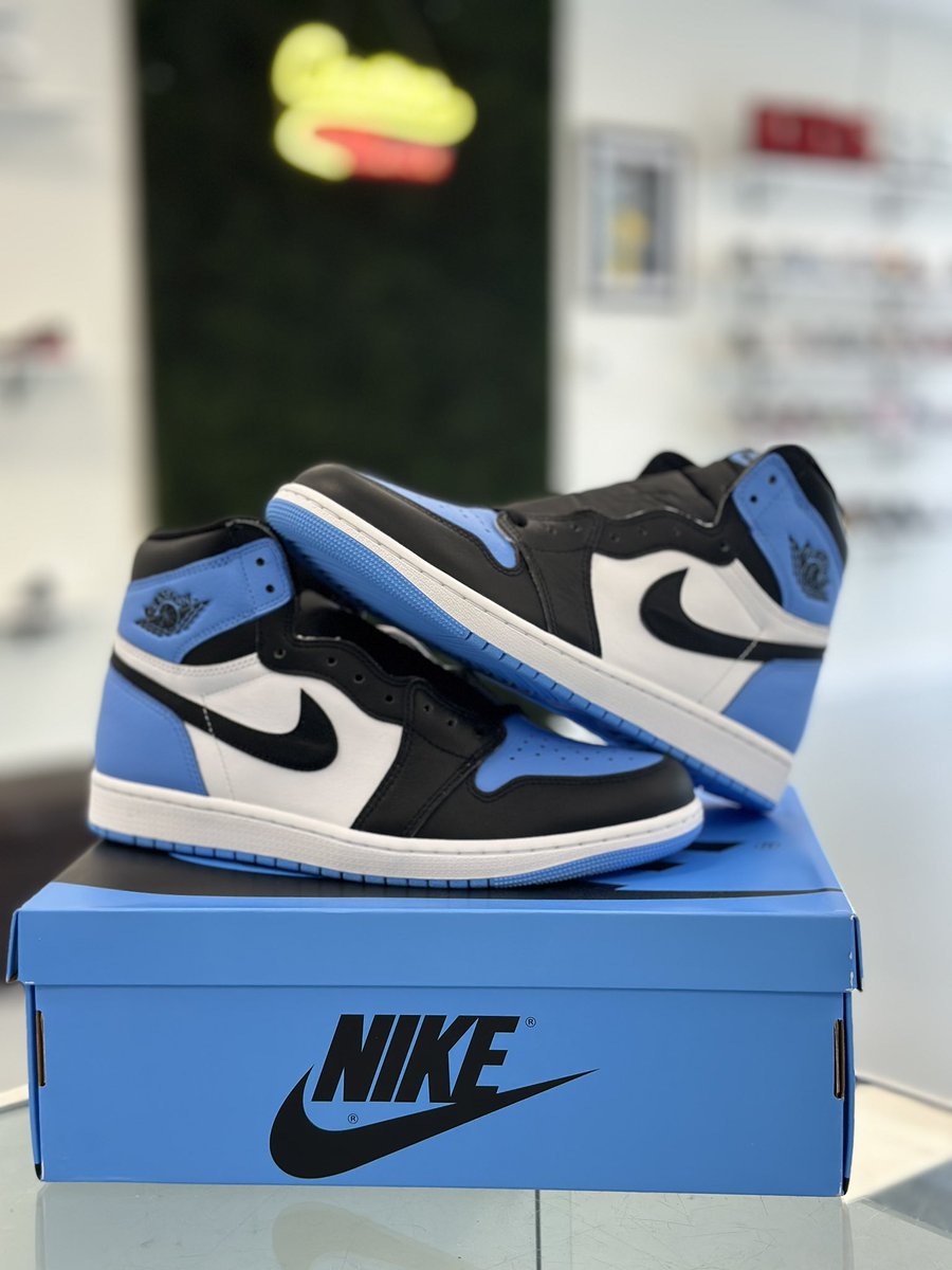solechance's tweet photo. Jordan 1 Retro High OG “UNC Toe” https://t.co/5cqGxj51Xs