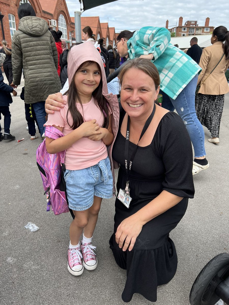selinachane's tweet photo. Goodbye Mrs Quinn, what a year it has been! Thank you for making year 1 so enjoyable for Sophia ♥️ https://t.co/60Od4y9zPY