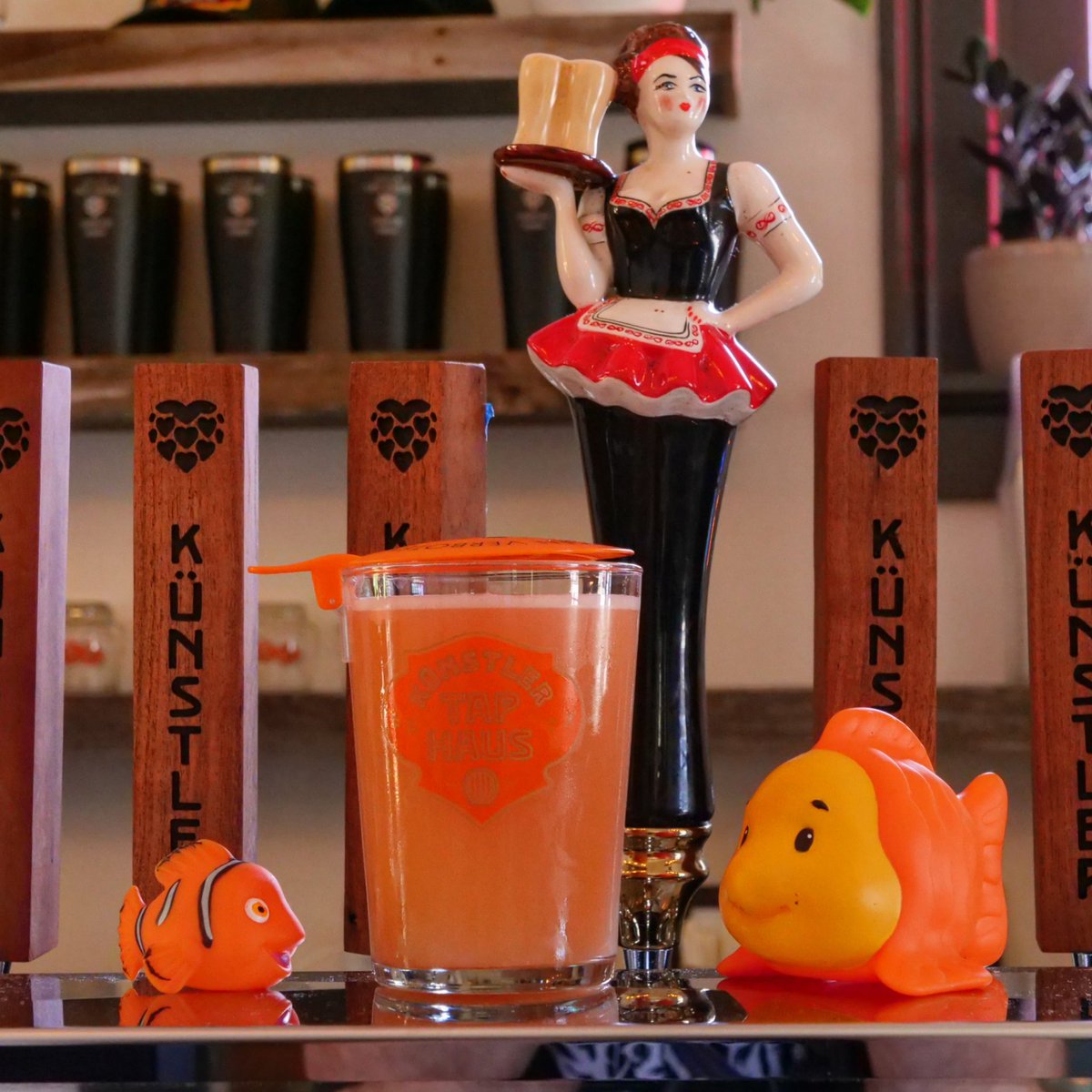 It’s 𝐀𝐋𝐋 𝐃𝐀𝐘 𝐇𝐀𝐏𝐏𝐘 𝐇𝐎𝐔𝐑 @ the Tap Haus 🤗🍺⁣
⁣
$𝟷 𝘰𝘧𝘧 𝘱𝘪𝘯𝘵𝘴 𝘢𝘯𝘥 $𝟽 𝘧𝘳𝘰𝘻𝘦𝘯 𝘤𝘰𝘤𝘬𝘵𝘢𝘪𝘭𝘴⁣
⁣
Come &amp; cool off with us! Prost 🍻