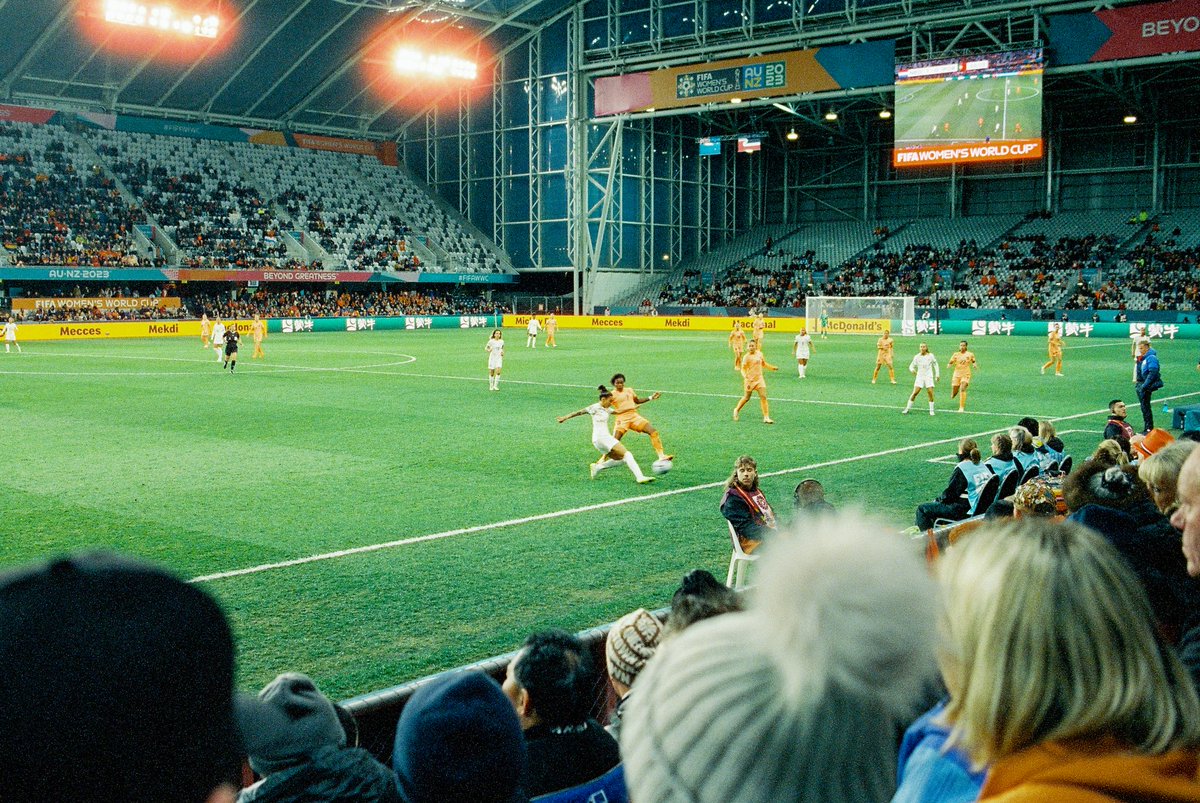 JoeyBabingus's tweet photo. Netherlands v Portugal 
FIFA Women's World Cup 2023
Shot on @CineStillFilm 800T https://t.co/8hnSF3ILgI