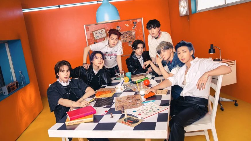 PopBase's tweet image. Biggest streaming weeks in Billboard Global 200 chart history: 

#1. BTS — Butter (289.2)
#2. Jungkook, Latto — Seven (217.1M)
#3. Miley Cyrus — Flowers (217M)
#4. BLACKPINK — PINK VENOM (212M)