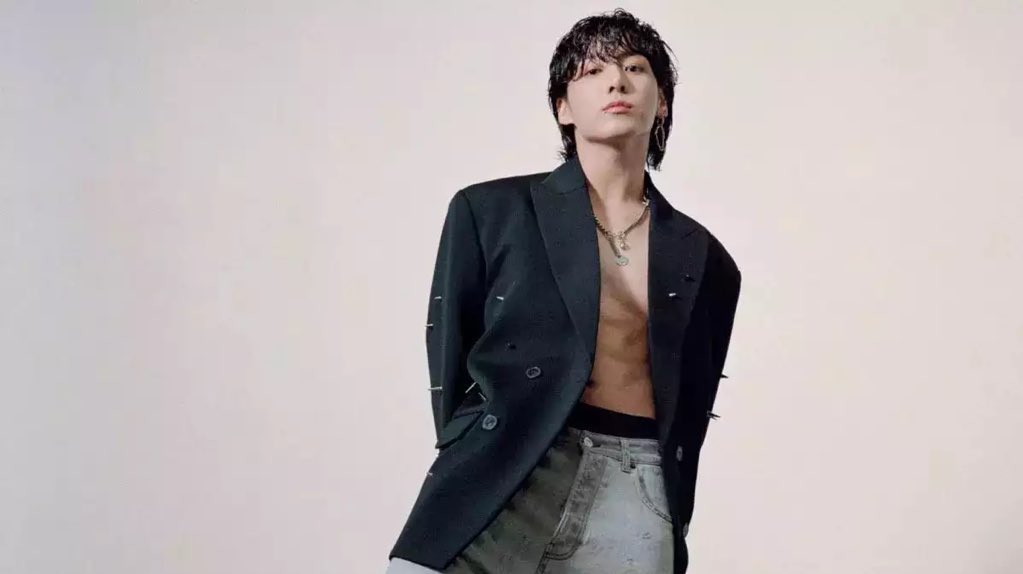 PopBase's tweet image. Biggest streaming weeks in Billboard Global 200 chart history: 

#1. BTS — Butter (289.2)
#2. Jungkook, Latto — Seven (217.1M)
#3. Miley Cyrus — Flowers (217M)
#4. BLACKPINK — PINK VENOM (212M)