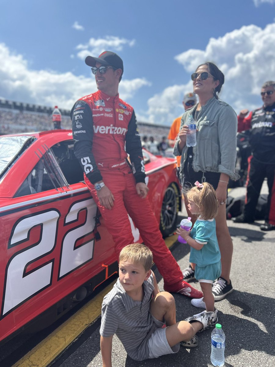 joeylogano's tweet photo. Never would have guessed that 13 years after saying “His wife wears the firesuit in the family” would have led to what happened this weekend at Pocono. Boy how things have changed! 

Thanks again @KevinHarvick, for the amazing donation to the @JoeyLoganoFDN https://t.co/lmjLxP08OM