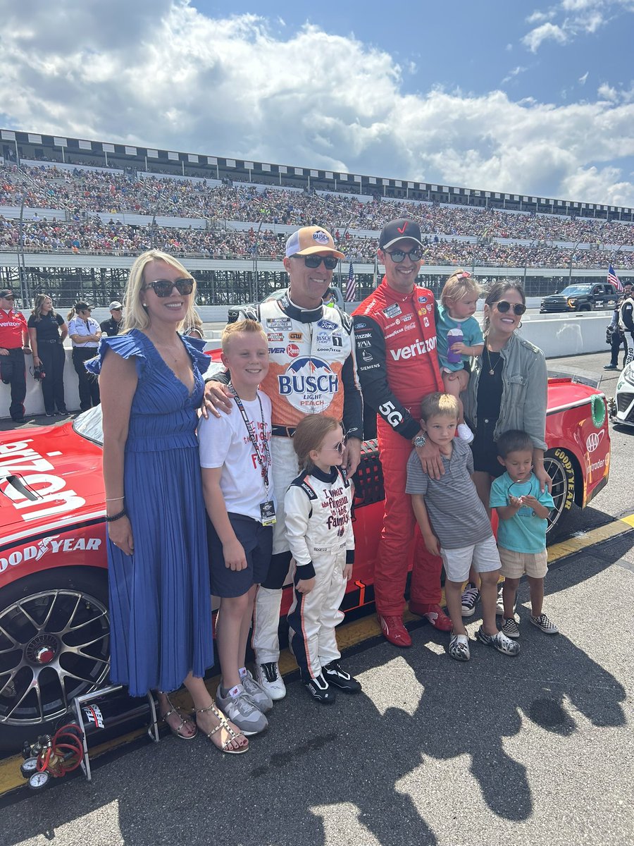 joeylogano's tweet photo. Never would have guessed that 13 years after saying “His wife wears the firesuit in the family” would have led to what happened this weekend at Pocono. Boy how things have changed! 

Thanks again @KevinHarvick, for the amazing donation to the @JoeyLoganoFDN https://t.co/lmjLxP08OM