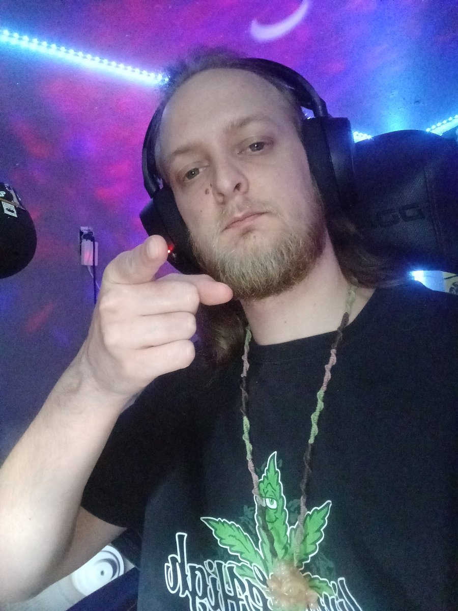 It's Mota Monday and I'm love about to play Cyberpunk 2077! Come on down to chill and smoke! https://t.co/vQElFJQHza