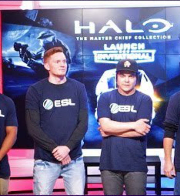 OpTic's tweet photo. Questions for @OpTicMaNiaC @FormaL & @hitchariide, ask away ✏️ #TheFlycast https://t.co/JfanIk5NXC