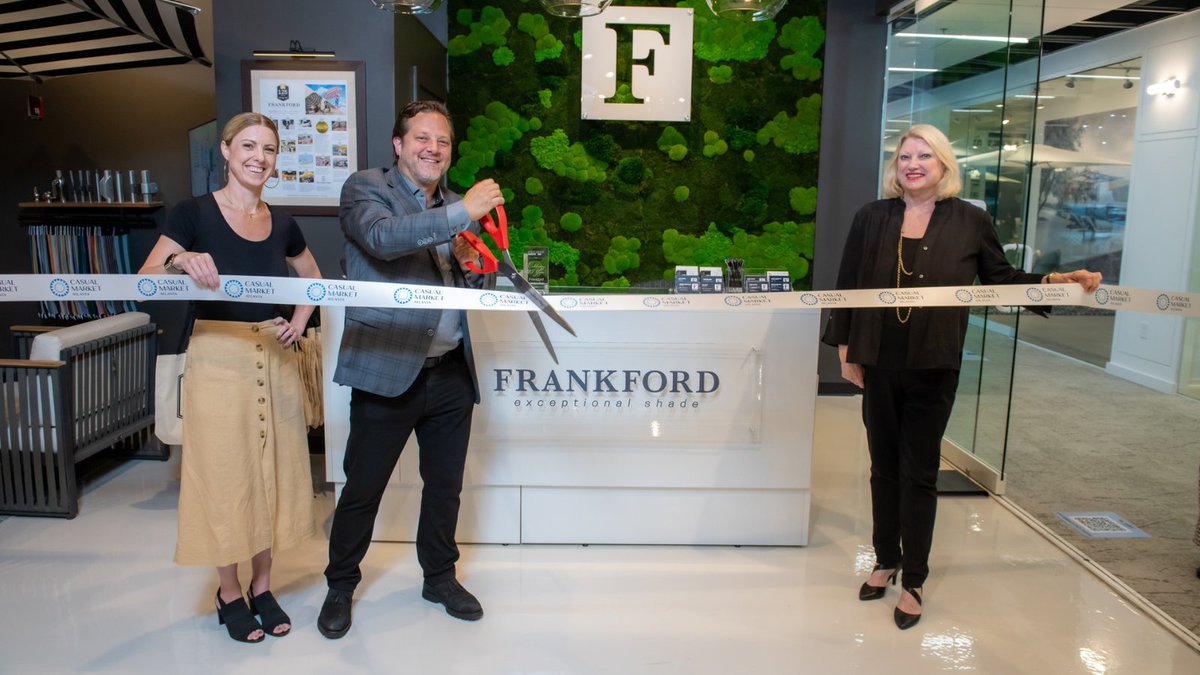 Official ribbon-cutting photo at Casual Market 2023. ✂️

📸: @AmericasMartATL 

#FrankfordShade #exceptionalshade #ribboncutting