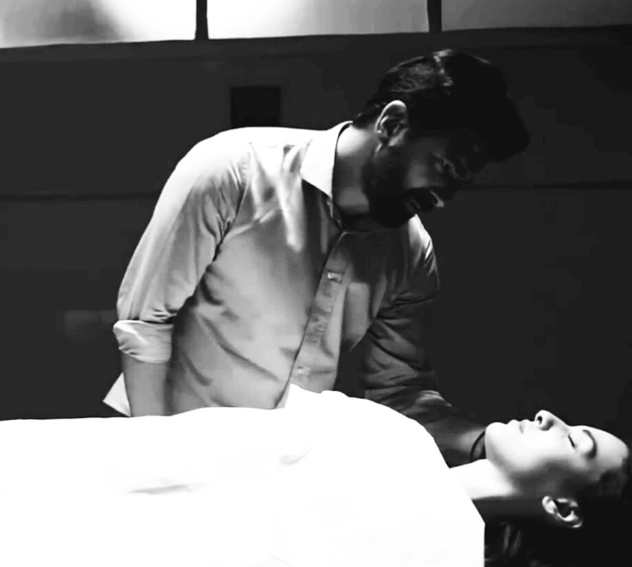 😔 "-Peki ehliyeti alınca ilk nere gidiceksin. -Seni işe bırakıcam sende izin verirsen tabi -O günü iple  çekicem. -Yıllar sürebilir ama.
-Yinede beklerim. " #Esaret #OrHir