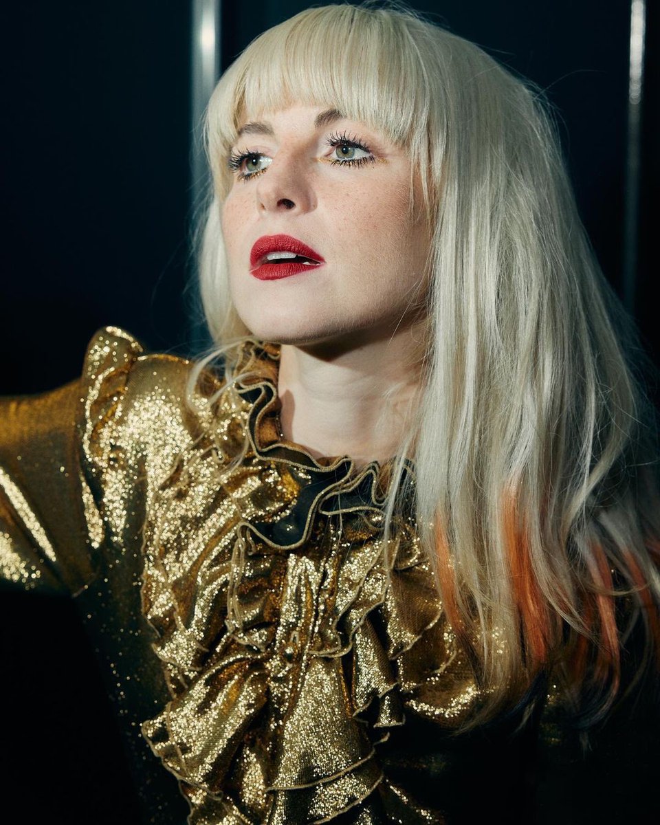 YELYAHPOI's tweet photo. hayley at The Forum (Night Two) by Zachary Gray https://t.co/rxX1phH7ge