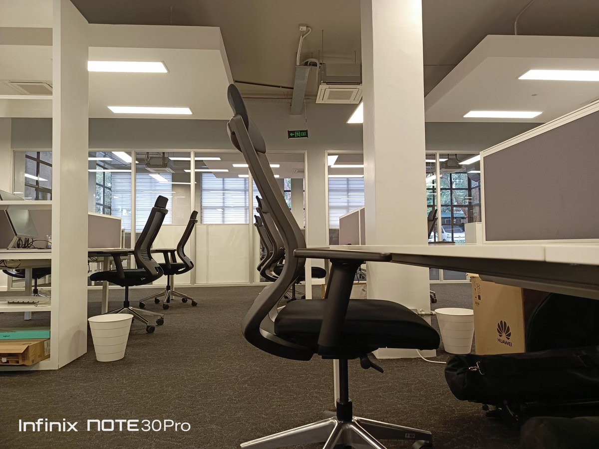 NicKanali's tweet image. Some #InfinixNote30Pro shots here. 

Infinix is selling this phone for Ksh. 34k.