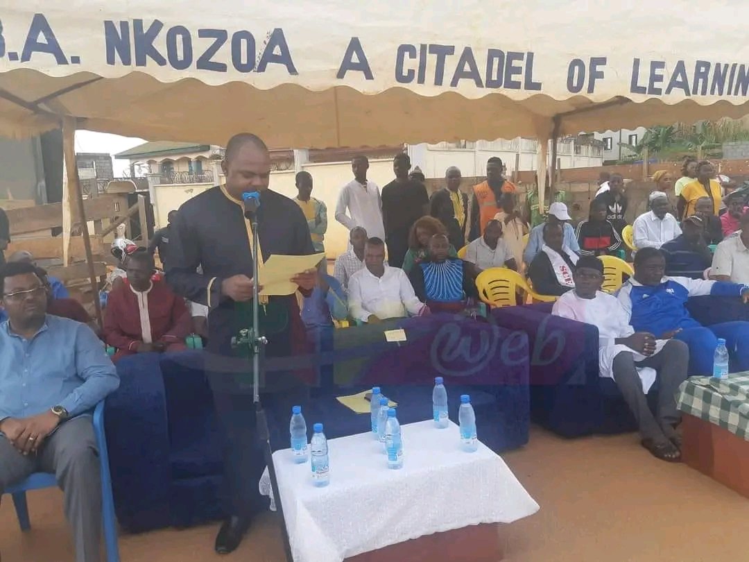 MimiMefoInfo's tweet image. 4e édition de la Super Coupe Paul #Biya pour la promotion du vivre ensemble et du #multiculturalisme
La compétition a débuté à #Nkozoa, près de #Yaoundé.
Le coup d'envoi du tournois a été donné par le sous-préfet de l'arrondissement de Soa, #Nganoah Essono