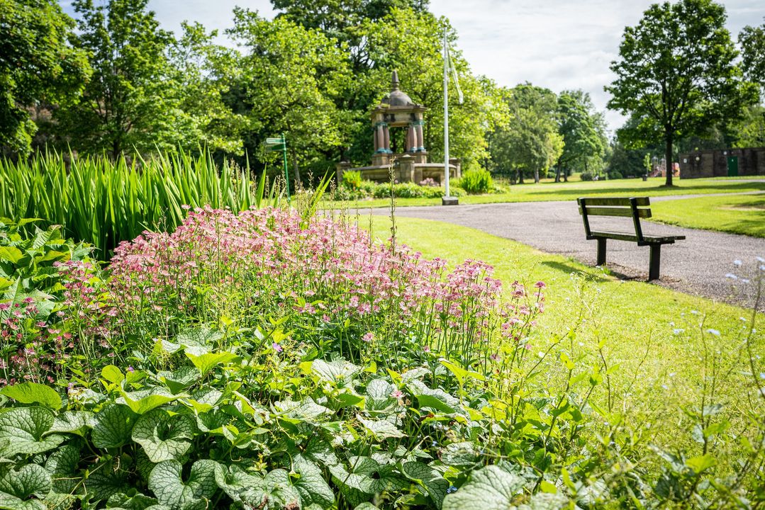 All of our six main parks have retained their Green Flag status - which means they are among the best in the country. 🌲

Ightenhill, Memorial, Queen’s, Scott, Thompson and Townley parks were among 2,216 UK winners of the prestigious award. 🏆