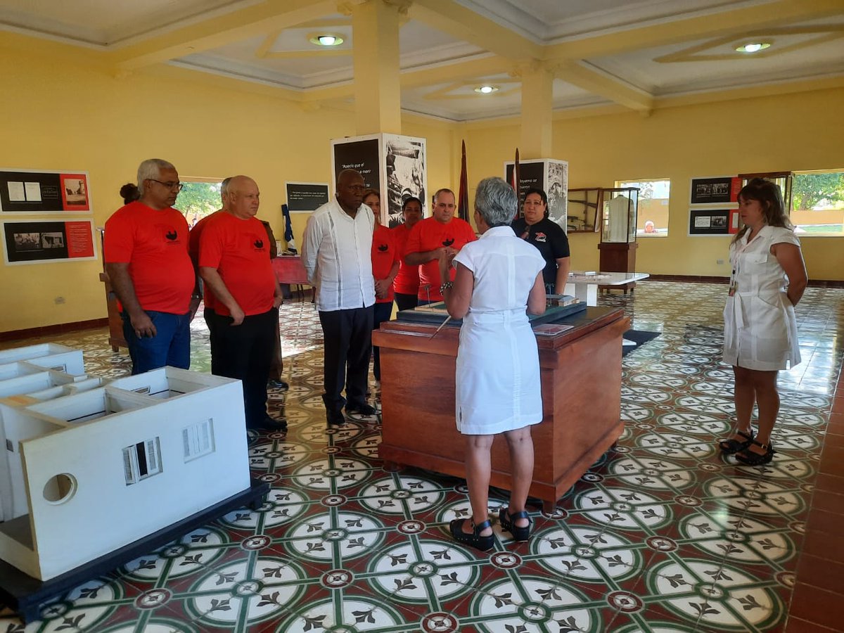 BetsyDazVelzqu2's tweet photo. Visita al Parque Museo Ñico López otrora cuartel Carlos Manuel de Céspedes.
#70Moncada #ConTodosLaVictoria #ComercioCuba https://t.co/HKSCGrnINH