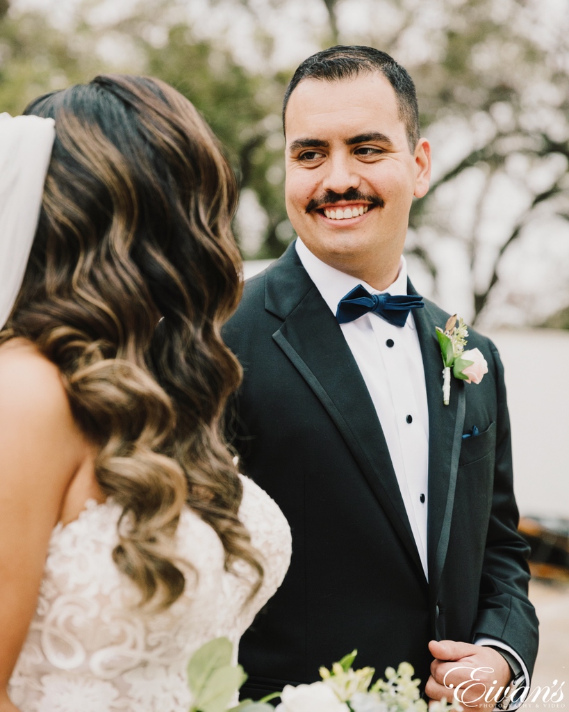 Every love story is special and unique. Let us capture those timeless moments that make your wedding day one-of-a-kind📸🌼
.
.
.
#wedding #bride #weddingphotography #JustMarried #newlyweds #eivansphotography #Austinphotography #Texasphotography