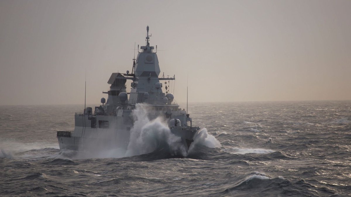 deu_flotilla2's tweet photo. Ich wünsche #Fregatte HESSEN als #Flaggschiff des #Commander #SNMG1 gutes Gelingen & viel Erfolg bei NORTHERN COASTS & ALLIED WARRIOR 👍 Kommt gesund und wohlbehalten wieder zurück nach #Wilhelmshaven ✊🫡
#WirSindMarine
#EinsFltl2: Wo #Beruf auf #Hingabe trifft!
📷:Roeloffzen https://t.co/mjiib4OFfo