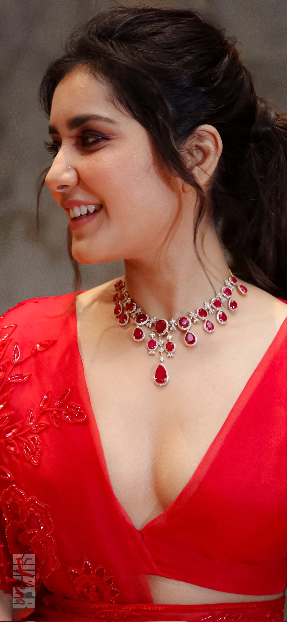 F10DGD5XwAEBTdO?format=jpg&name=large