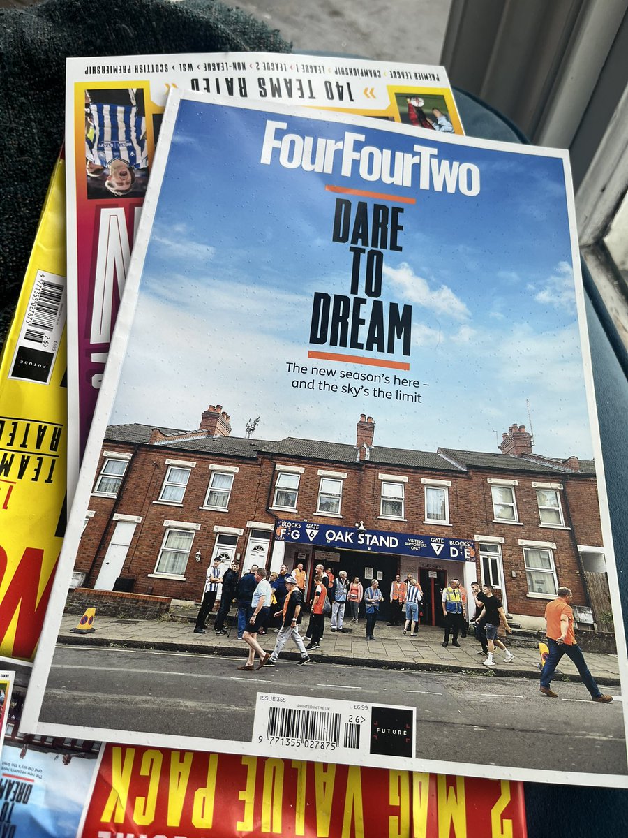 exprofis's tweet image. Good read: Luton Town story by @ChrisEvansWrite at the #FourFourTwo Season Preview #ltfc