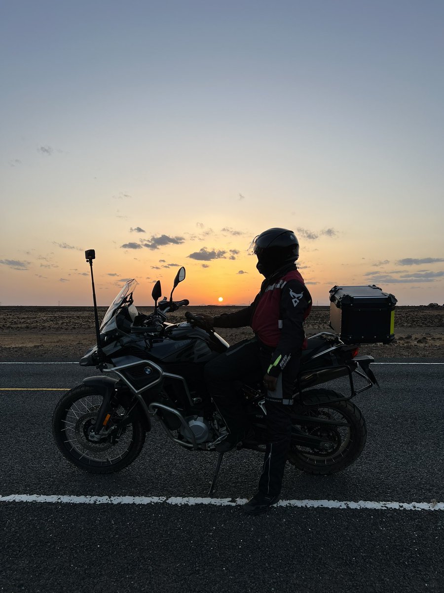 Here’s my amateur golden hour entry to @Sun_Chaser_KE ‘s club . 
#pilipilindogoexplores #sunset #bmwmotorrad c.c @InkedSisterhood  i hope this found y’all girlies well 🤣