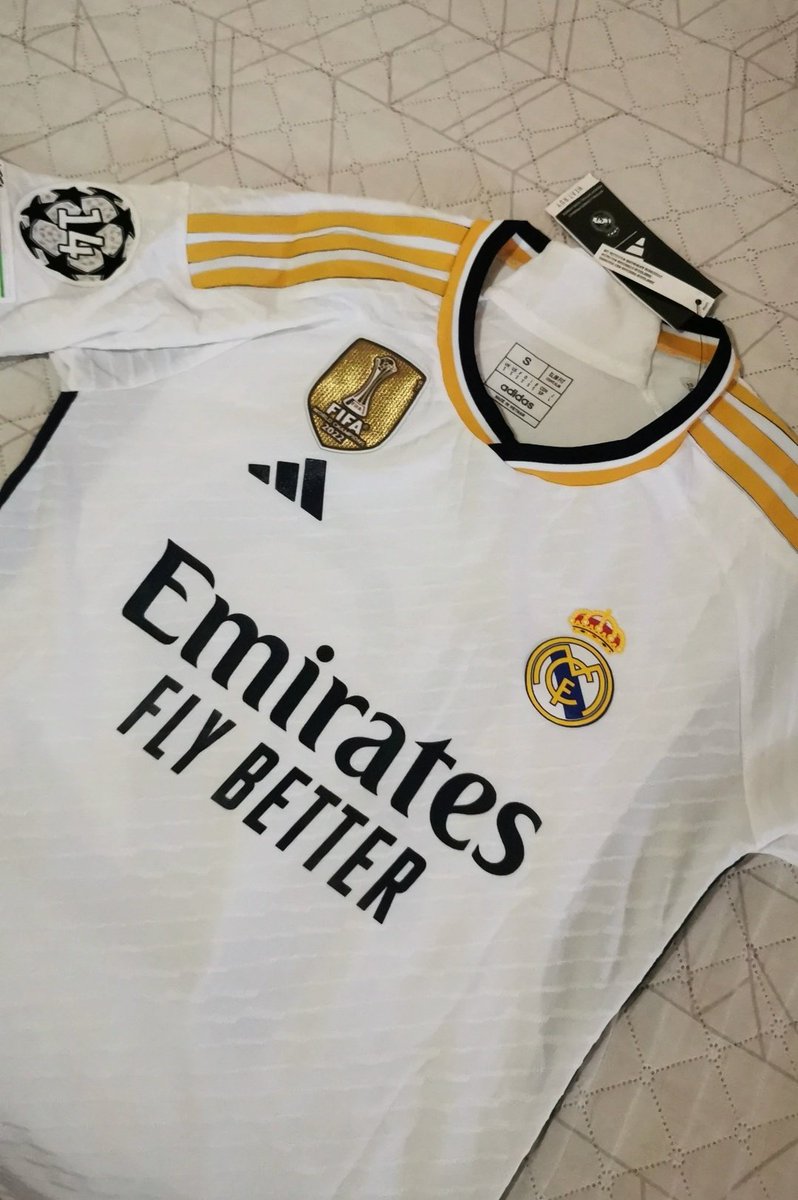 𝑺𝒂𝒏𝒅𝒓𝒂 tweet media