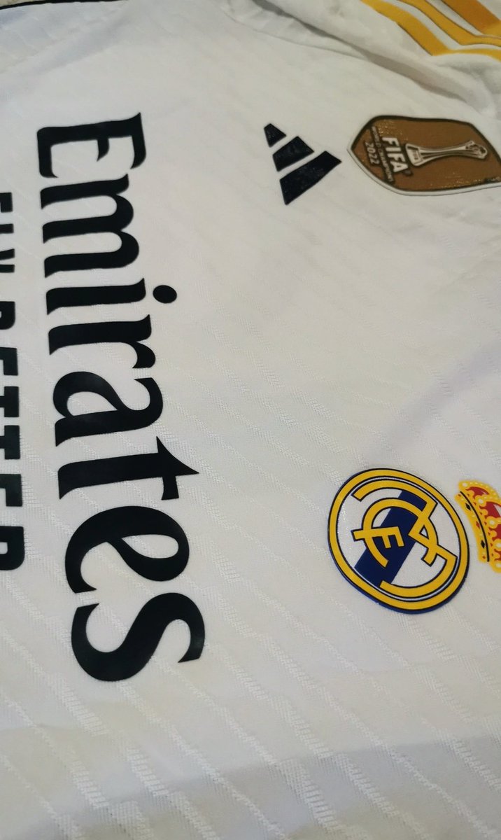 𝑺𝒂𝒏𝒅𝒓𝒂 tweet media