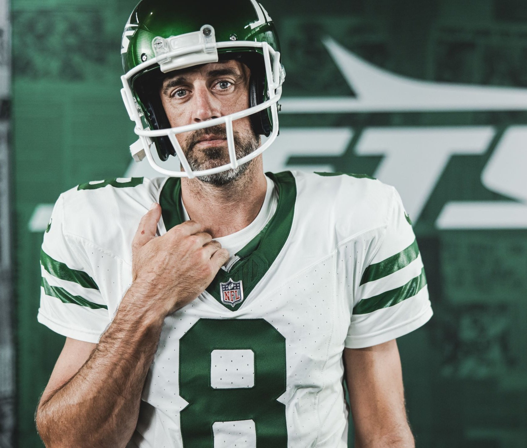 Harrison Glaser on X: Aaron Rodgers looks SO good in the throwback uniforms  That's Our QB 🥲 #Jets  / X