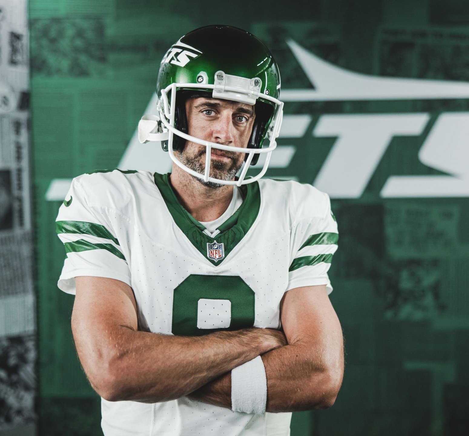 Harrison Glaser on X: Aaron Rodgers looks SO good in the throwback uniforms  That's Our QB 🥲 #Jets  / X