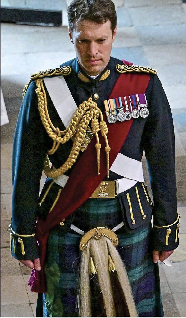 🎩Laird of the Manor🎩 on Twitter "My memory is starting to fail… I know