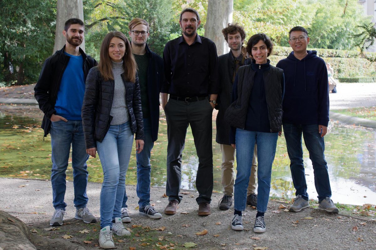 QUANTUMunivie's tweet image. ⚠️ Friendly Reminder: Open #PhD position in Quantum Foundations and #Quantum Information Theory!

This #openposition is associated with the #research group of Borivoje Dakić at the Faculty of Physics, @univienna.

Click on the links below for more information.