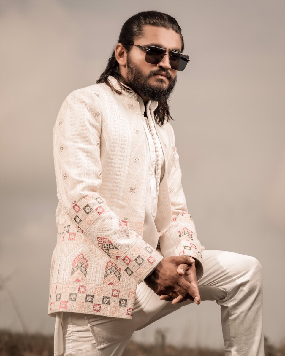 NickPatelll's tweet photo. #Mensfashion #model #pose #style #nickpatel #nickpatel07 https://t.co/ttg7RyzuvD
