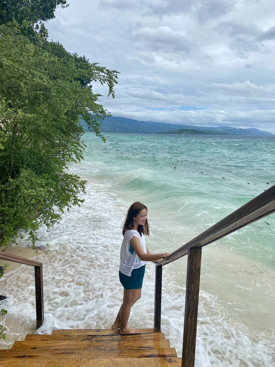 jasmenME's tweet photo. finding bliss in every wave ₊˚⊹♡ https://t.co/T8Td4MQhnb