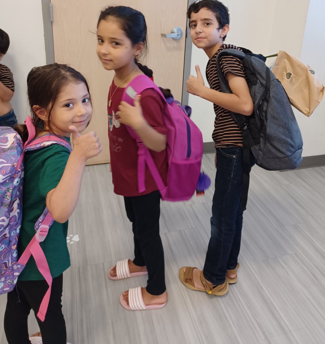 DlrMaggie's tweet photo. Early enrollment has started @CFBISD It was all 😃😃 #students #parents #FreeBackPacks #vaccines https://t.co/U6A6HT7wtW