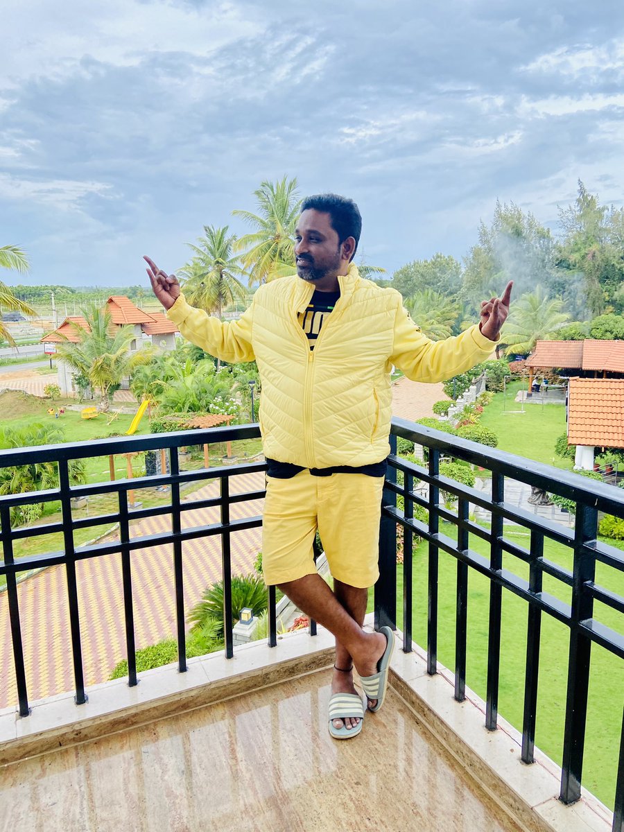 MuraliMK09's tweet photo. Chill Bro 😎 https://t.co/th5GluAbtG
