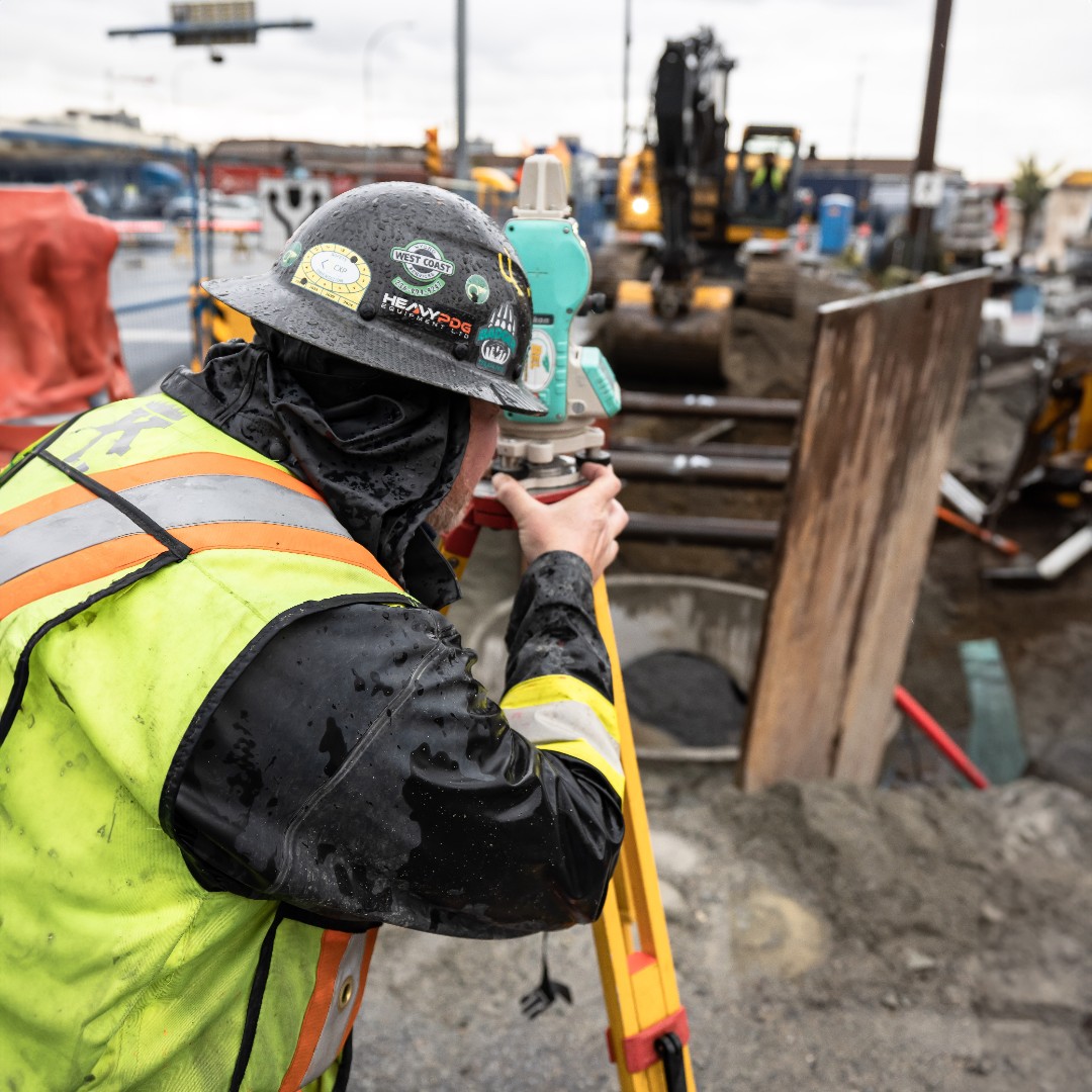 norlandlimited's tweet photo. Picture this - your office view includes the breathtaking scenery of the Kootenay region. If you're a Gradesperson or Surveyor, it could be a reality! Copcan is now hiring. Join us for the opportunity to work in this stunning region. #NowHiring #WorkWithAView https://t.co/KS6P3uXkAm