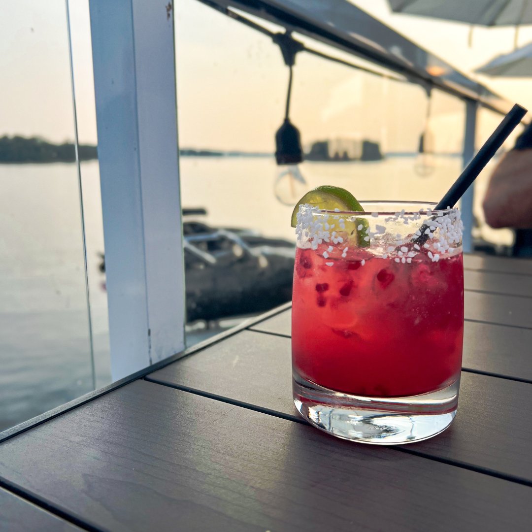 It's #NationalTequilaDay ☀️ Visit us at the turn during your round to see our selection of different tequila's to try.

It's also Margarita Monday at the Boathouse Restaurant! Enjoy our Raspberry Margarita for only $10 today taboomuskoka.com/dine/boathouse…