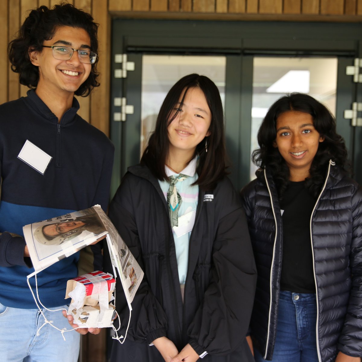 scienceoxford's tweet photo. Breaking the ice on the 1st day of the #STEMSummerExperience by breaking eggsโฆor trying not to! The #eggdropchallenge was the perfect engineering task for students to get to know each other. Impressively, no eggs were broken! #STEMholiday #STEMfun https://t.co/KMlQ9yh8Y0