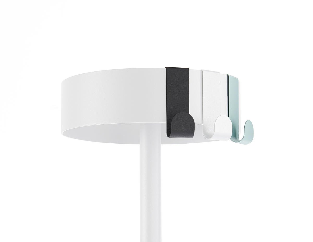 Architonic Product Pick: designed by Stephan Hürlemann for MOX, OOLO was deliberately designed as a small, space-saving coat rack.

To know more check the link below ⬇
architonic.com/en/20287303

#architonic #coatrack #storage #accessories