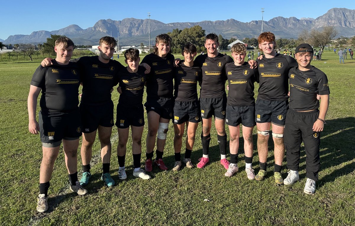 A fantastic game today but this is an end of an era with our Yr 13s who have been at the school since Yr 9, playing their last game for Samuel Whitbread! #WhitbreadFamily 🖤💛🖤💛🖤