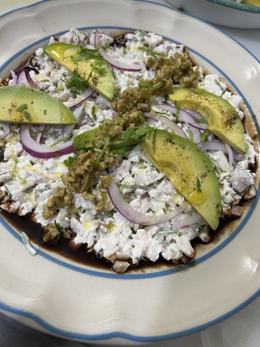 veleritochoco's tweet photo. Degusta de nuestro delicioso "Ceviche Blanco" al puro estilo Populacho en Velerito Choco ⛵ by FM 2020 Cocina de mar en laja, leña y carbón.

 #veleritochoco #Choco #ComidaDeMar #Laja #Leña #Carbon
@nando_marrufo #fernandomarrufo #axmdgtl https://t.co/R8DFVVuLTN