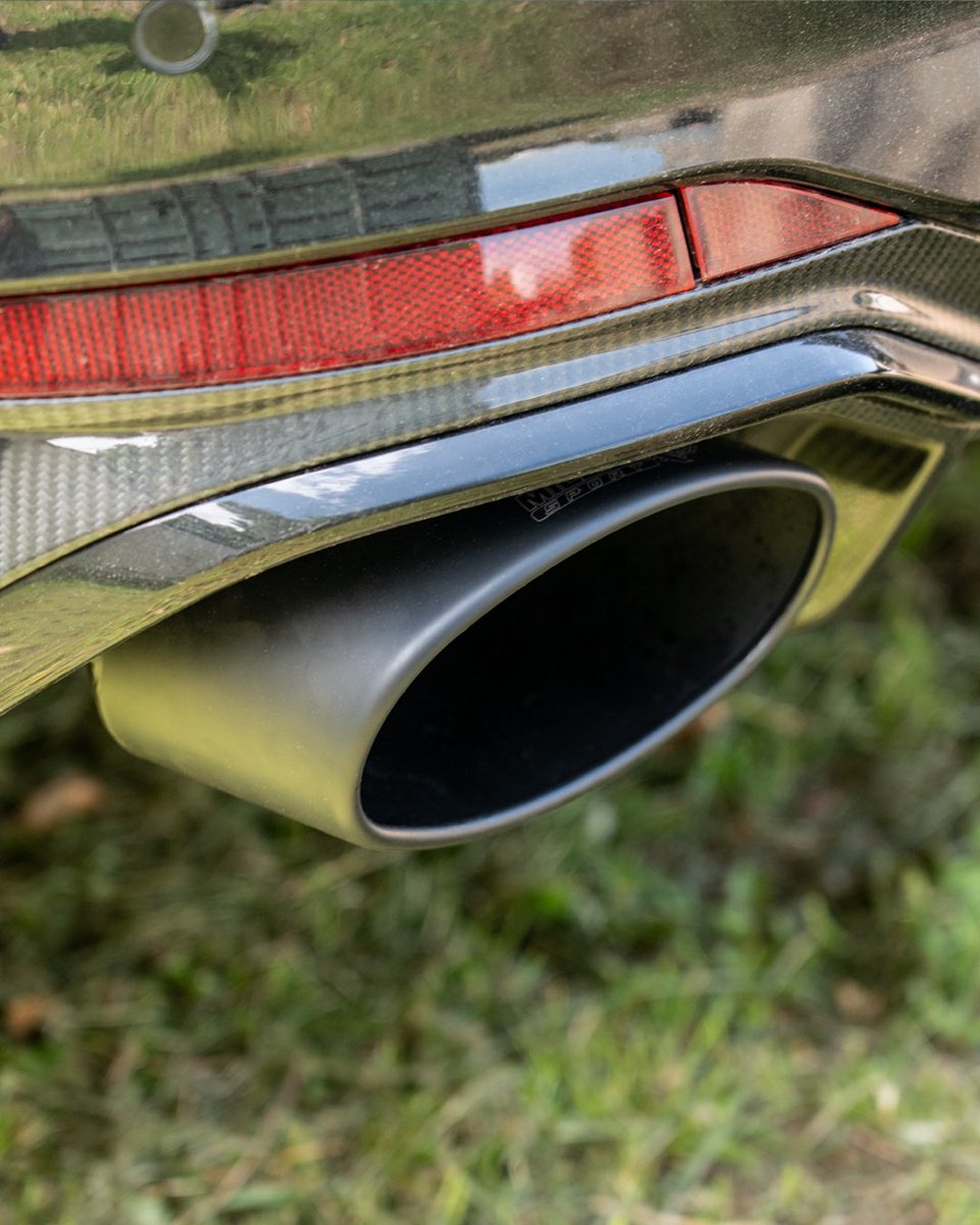 Audi RS4 B9 in for the @Millteksport treatment 💥

This RS4 went for the Cat-Back System that Milltek offer, Providing a vast improvement over the original sound and aesthetic of the exhaust.

#Millteksport #avontuning #exhaustsystem #AudiRS3B9 #RS4