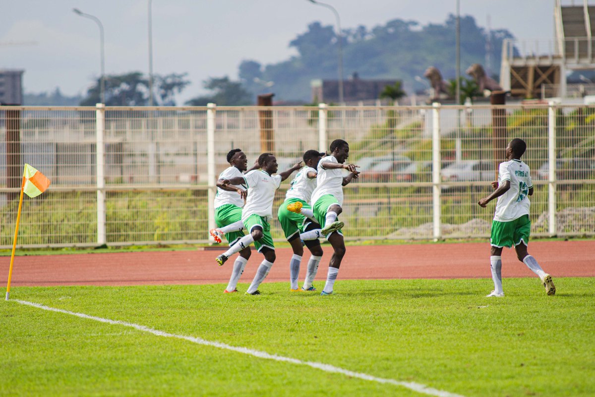 FecafootOfficie's tweet photo. #InterpoulesYaounde2023

⚽️🔥 #MatchDay

Fin du match 

#NGAOUNDERE FC 1️⃣➖1️⃣ #OLYMPIQUE BIWONG BANE
 
📅 23/07/2023
🏟️ Annexe B du stade Olembe 
#DAY5
#PouleB https://t.co/ea6jjcf2a1