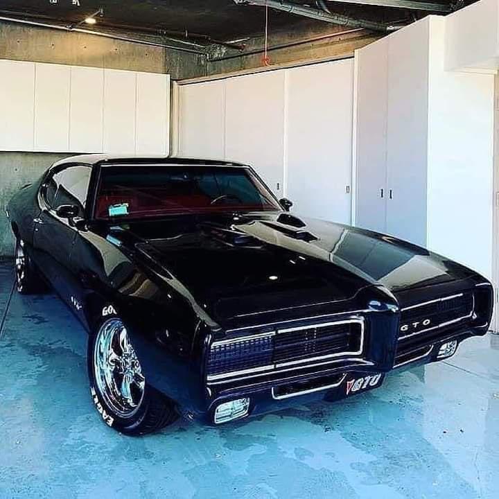 Johnny Cadillac tweet media