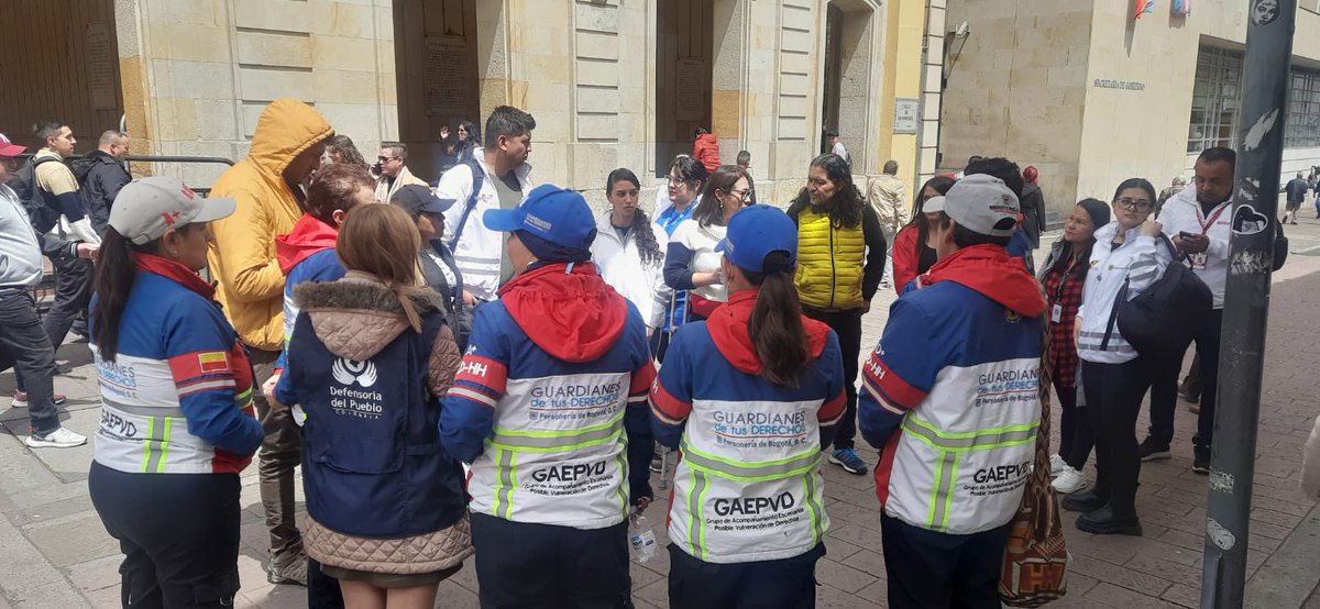 personeriabta's tweet photo. #AEstaHora

Nuestros guardianes del #GAEPVD articulan el diálogo con entidades  durante la movilización realizada por un grupo de trabajadores del SENA. 

Verificamos el espacio en garantía de derechos. 

#GuardianesDeTusDerechos https://t.co/4ksf1rWVF6