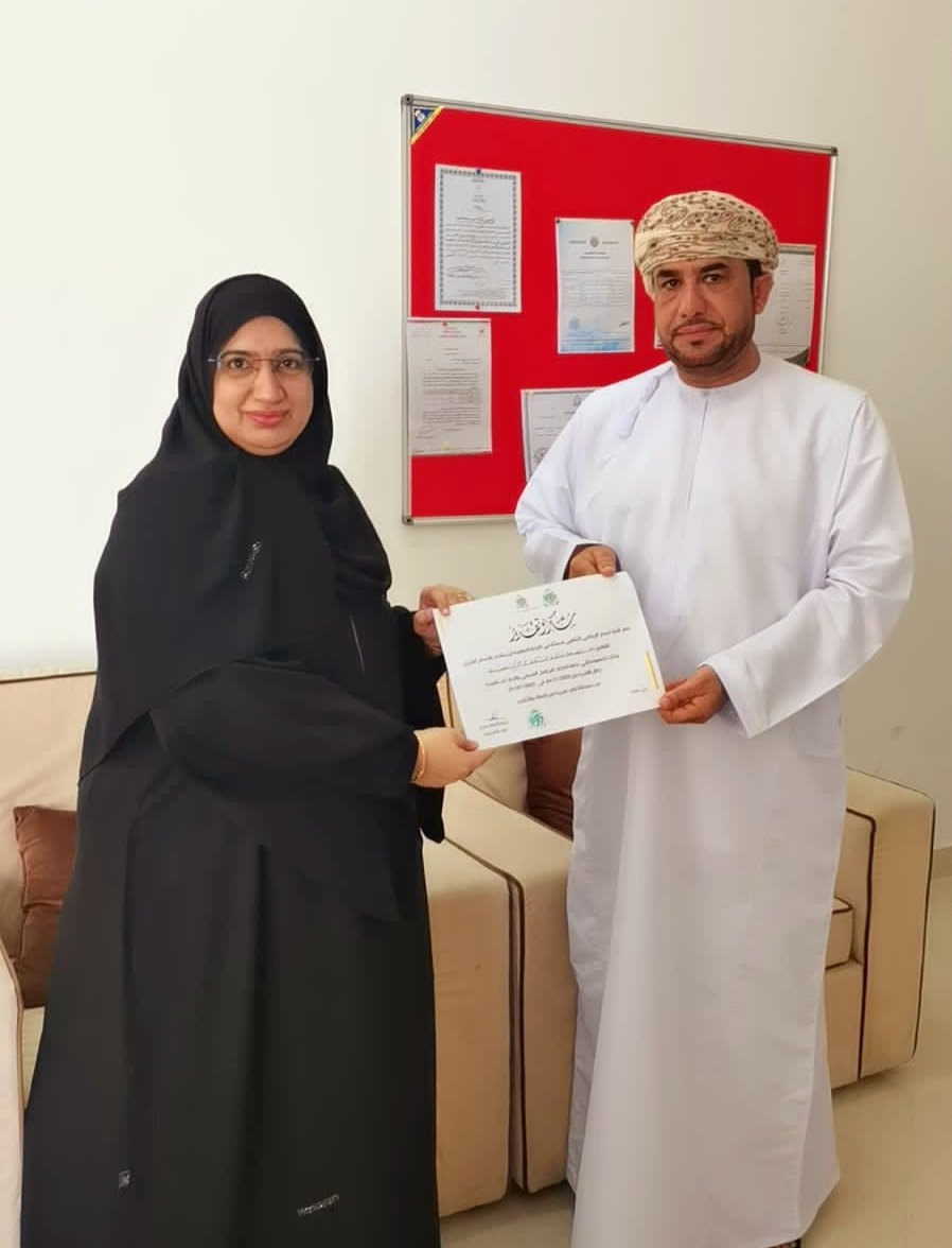 اللجنة الشبابية بنادي صحار الرياضي (@soharshababi) on Twitter photo بختام ورشة تعلم زراعة الحدائق المنزلية
كرم رئيس اللجنه الشبابية محمد بن سعيد الغيثي المهندسة خالدة بنت محمد بن صالح الشيزاوية رئيسة قسم التنمية الريفية بشمال الباطنه.
<a href="/a0ali0/">En.Khalida Al-Shizawi</a>
@MCCSY_BN
#وزارة_الرياضة_والثقافه_والشباب
#صحار بختام ورشة تعلم زراعة الحدائق المنزلية
كرم رئيس اللجنه الشبابية محمد بن سعيد الغيثي المهندسة خالدة بنت محمد بن صالح الشيزاوية رئيسة قسم التنمية الريفية بشمال الباطنه.
<a href="/a0ali0/">En.Khalida Al-Shizawi</a>
@MCCSY_BN
#وزارة_الرياضة_والثقافه_والشباب
#صحار