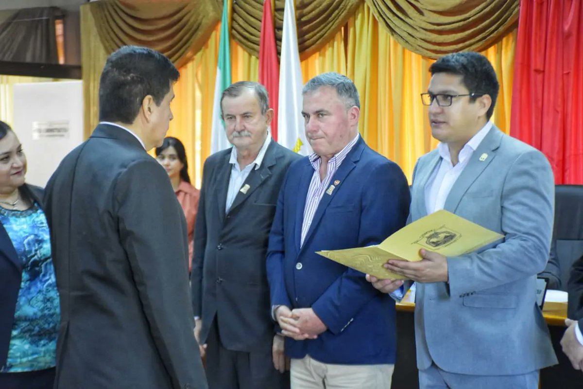 riosramirezc's tweet photo. ✓ Entrega de reconocimiento a los inventores de la Facultad de Ingeniería de la UNI. https://t.co/zktw2qJh0T