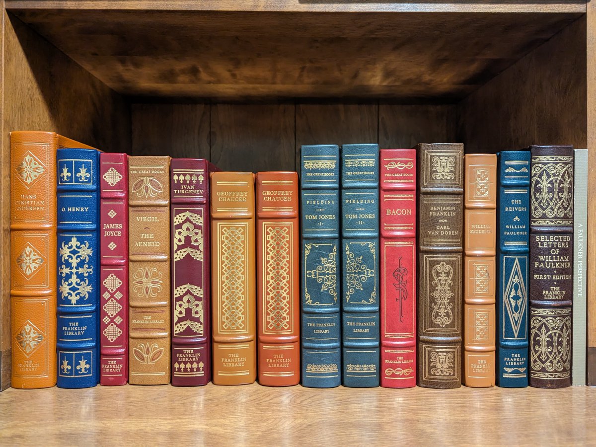 SerafiniBooks's tweet photo. Just listed a ton of beautiful books for sale! Find more of them at https://t.co/Zn1Dhldson. https://t.co/3mQBfEHsA9
