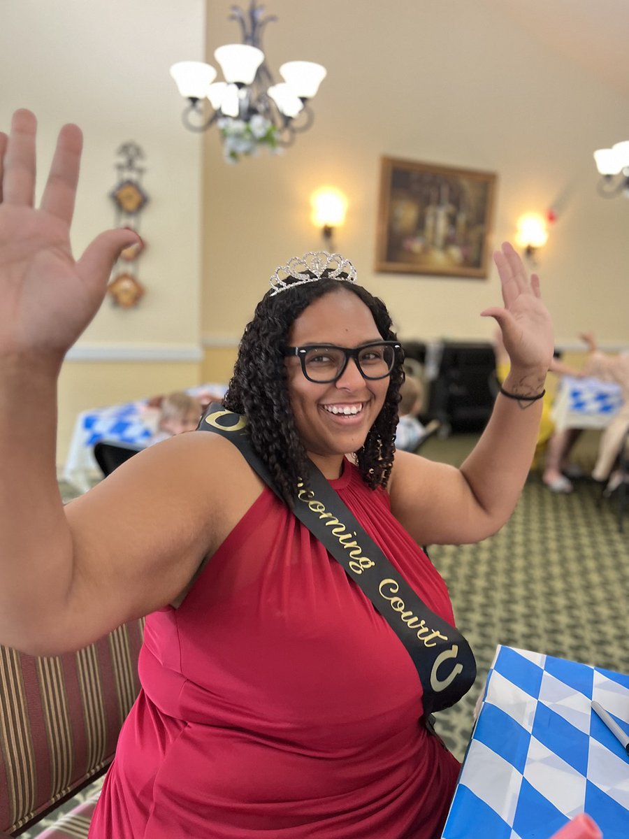 AvalonSpringsHC's tweet photo. July’s Employee Recognition Party has come and gone successfully!!
Lots of smiles and prizes were won, including some school supply items!
The dice game is something taken VERY seriously at ER3 among our staff. Watch out! #Trilogy #ER3
#SeniorLiving #TeamApproach https://t.co/rRwEZ0xzzo