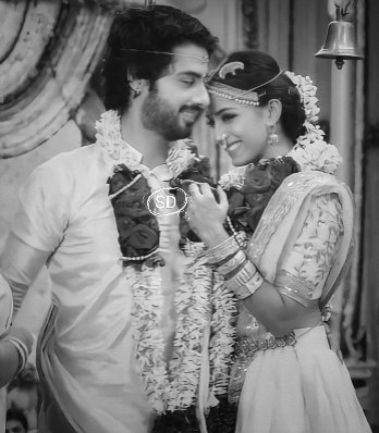 DivSargunDiwani's tweet photo. Forever ♾️ Captured in My Heart For Rest Of Life ❤️
#RuShs https://t.co/B5IrJ9u2XN