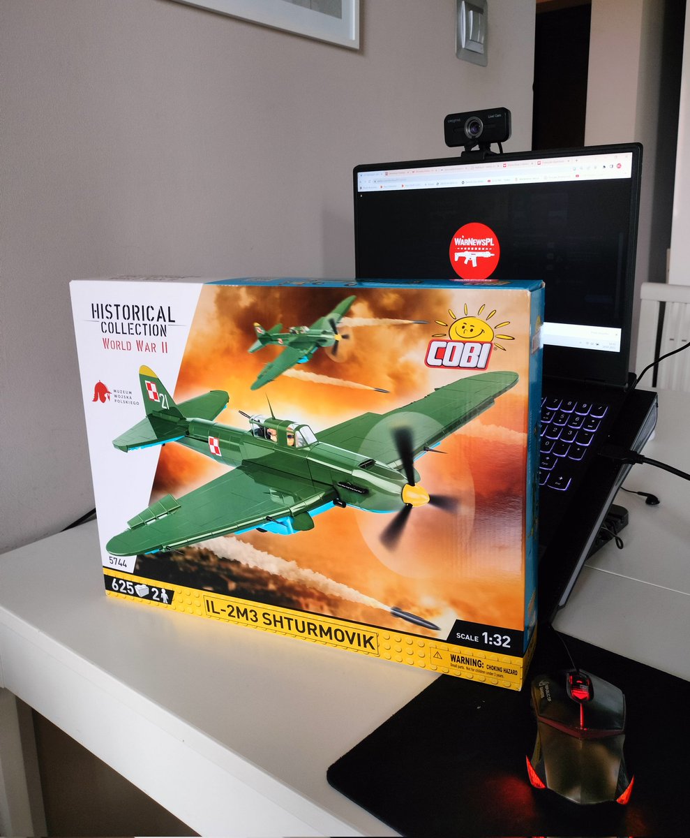 WarNewsPL1's tweet image. 🇵🇱🎁
Witajcie, mamy dla Was wyjątkowy konkurs. Do zgarnięcia zestaw @COBI_Bricks IŁ-2M3 edycja Muzeum Wojska Polskiego.

Aby wziąć udział w konkursie wystarczy napisać w komentarzu &quot;Jaki według Was jest najlepszy samolot okresu II wojny światowej&quot;, uzasadnić swoją wypowiedź,…