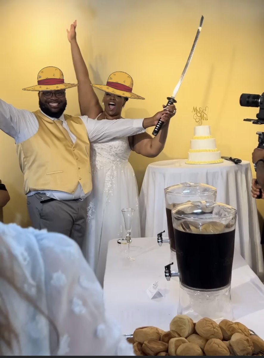 CoatesThng's tweet photo. So we did a thing! We made it to the grand line! #OnePiece #TheGrandLine #MonkeyDLuffy #Onepiecewedding #AnimeThemedWedding @Zero_2_chaos https://t.co/fwzK6VcvAC